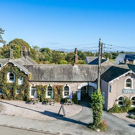 The Brantwood Hotel Penrith Bagian luar foto