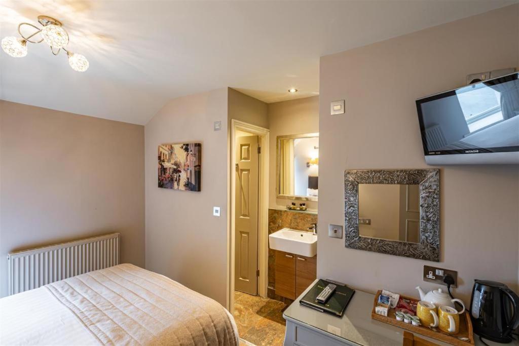 The Brantwood Hotel Penrith Bagian luar foto