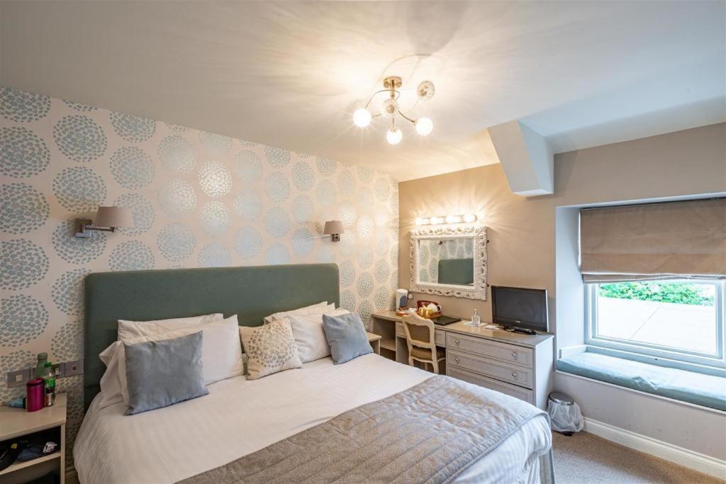 The Brantwood Hotel Penrith Bagian luar foto